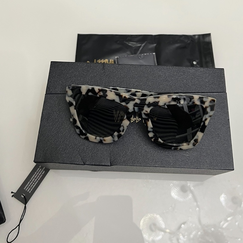 Valley Eyewear Black & White Sunglasses